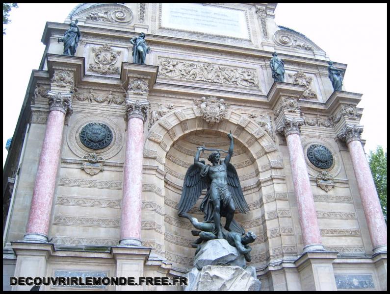 2005 05 03 Paris St Michel notre Dame/images/S3700242	