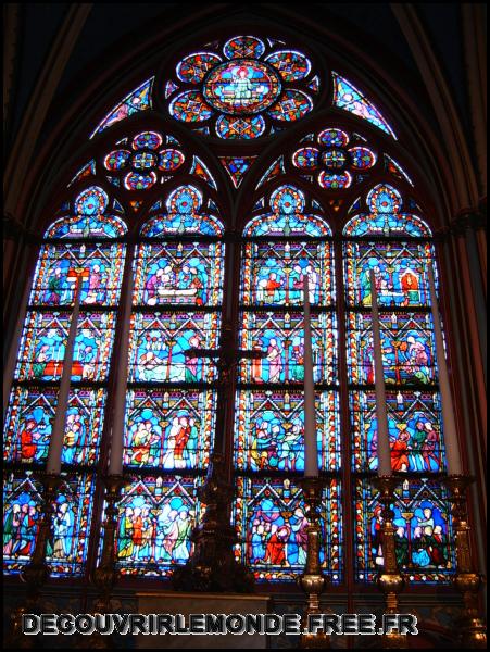 2005 05 03 Paris St Michel notre Dame/images/S3700263	