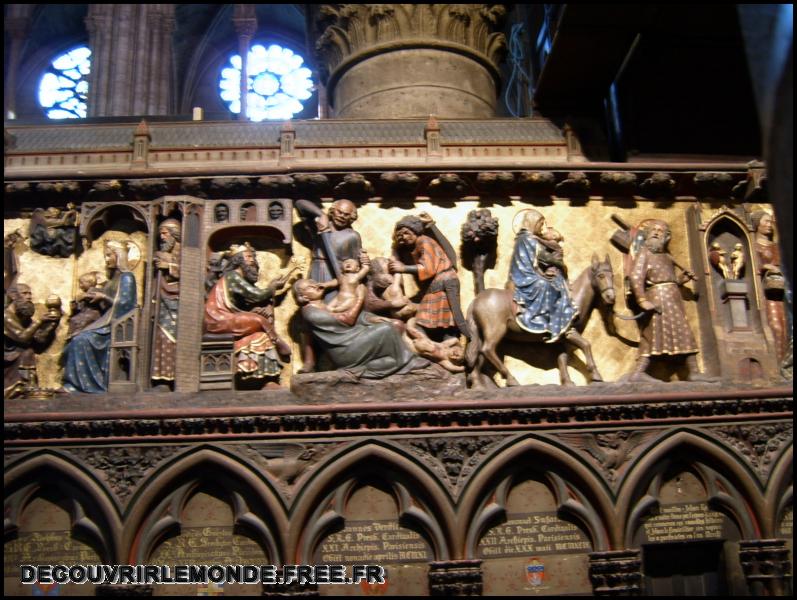 2005 05 03 Paris St Michel notre Dame/images/S3700264	