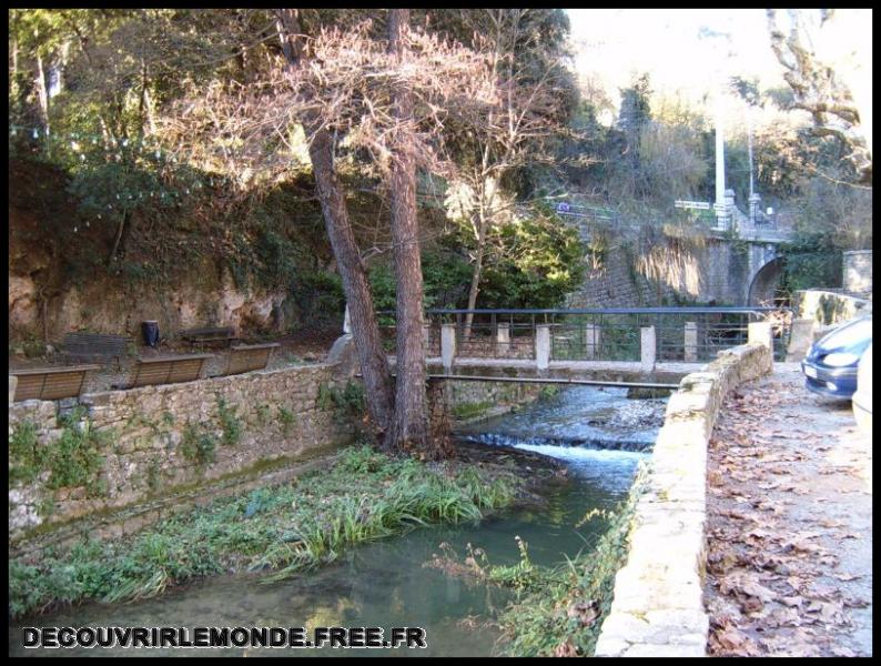 2005 12 17 Auribeau marche de Noel Antibes Cagnes/images/S3700129	