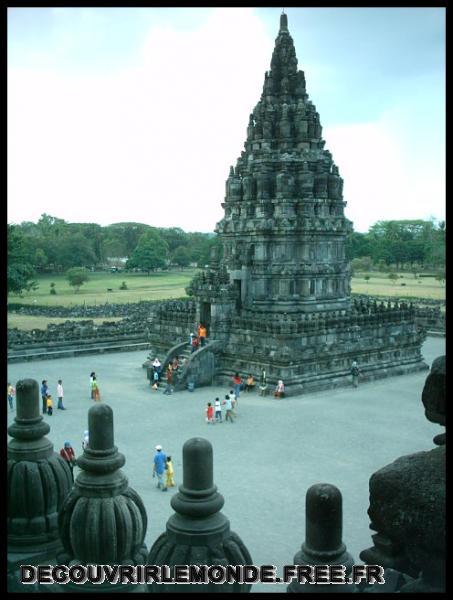 Indonesie/images/Indonesie Java 12 Indonesie Yogyakarta Prambanan IMAG0521	
