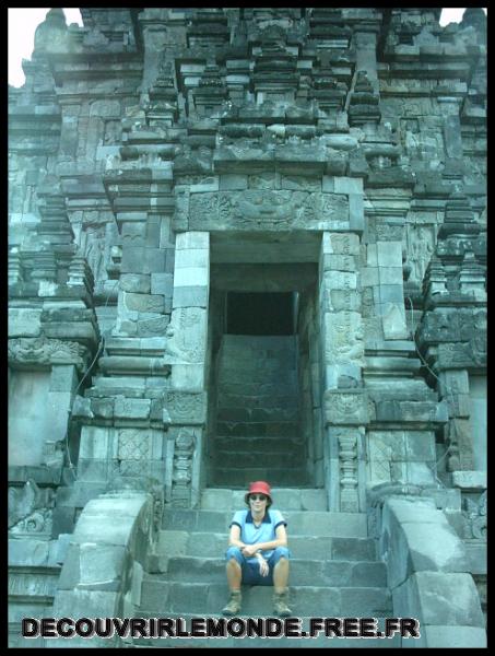 Indonesie/images/Indonesie Java 13 Indonesie Yogyakarta Prambanan Soir IMAG0001	