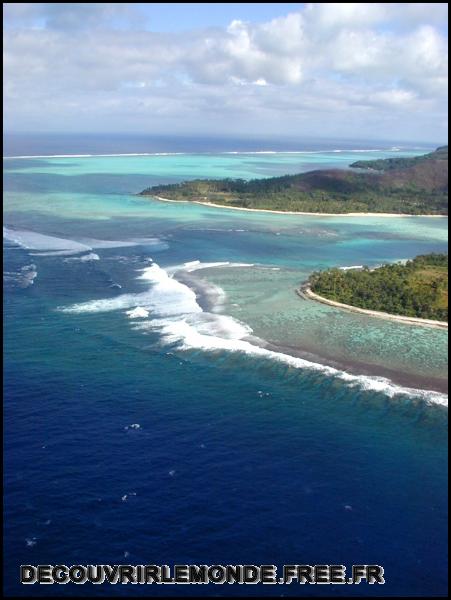 Polynesie Francaise/images/Ile de HUAHINE 25 vue aerienne	